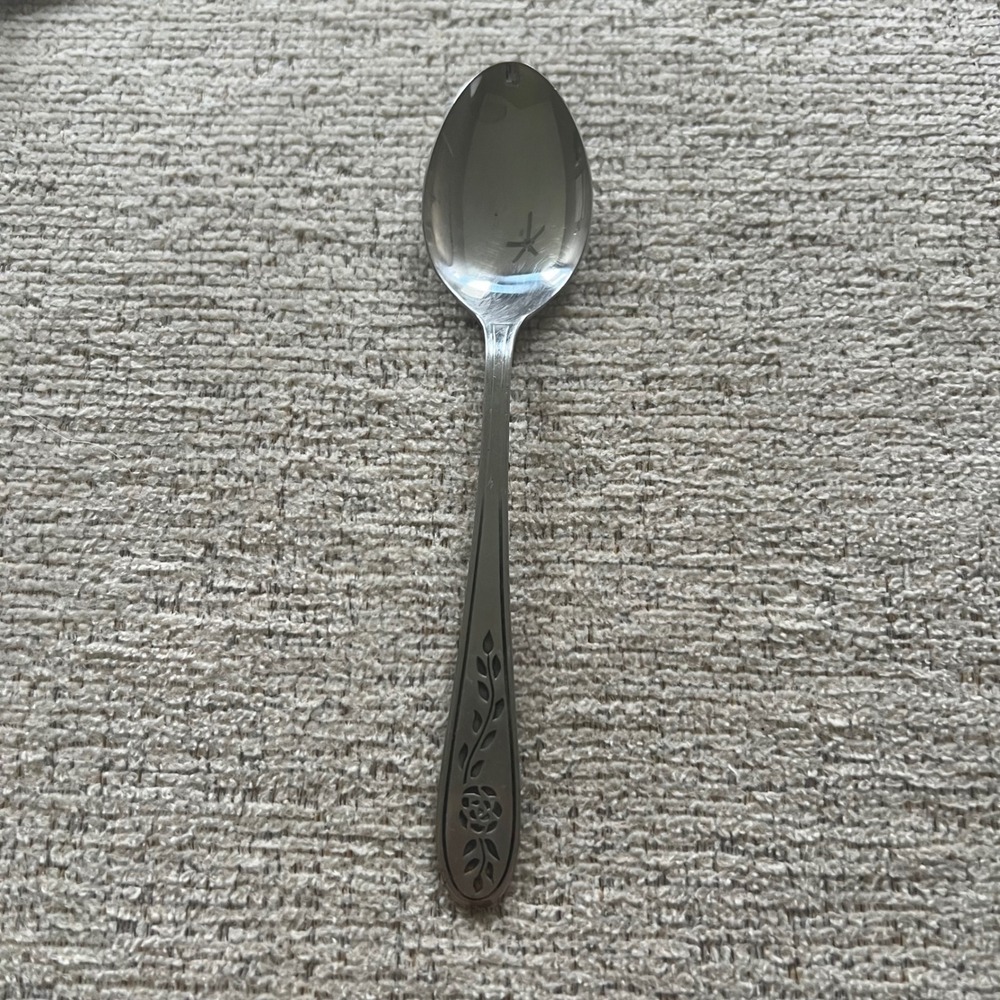 Rogers Stainless Korea Teaspoon Rose Floral Pattern Flatware Silverware Spoon